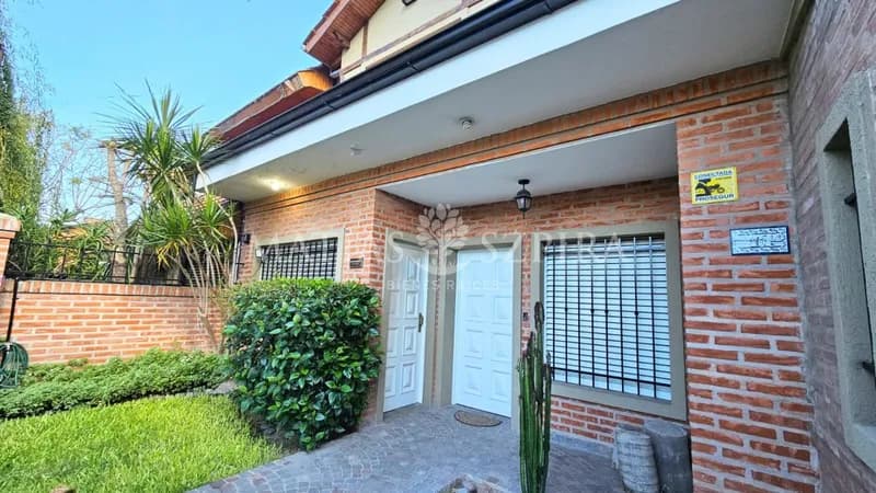 Casa en venta · Castelar Norte, Castelar, Morón, GBA Oeste, Provincia de Buenos Aires Casa en venta · Castelar Norte, Castelar, Morón, GBA Oeste, Provincia de Buenos Aires