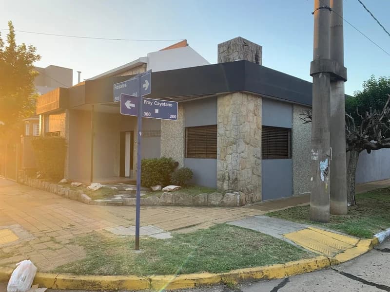 Casa en venta · Ramos Mejia Norte, Ramos Mejia, La Matanza, GBA Oeste, Provincia de Buenos Aires Casa en venta · Ramos Mejia Norte, Ramos Mejia, La Matanza, GBA Oeste, Provincia de Buenos Aires