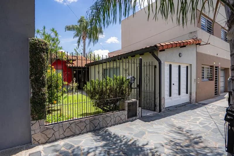 Casa en venta · Ramos Mejia, La Matanza, GBA Oeste, Provincia de Buenos Aires Casa en venta · Ramos Mejia, La Matanza, GBA Oeste, Provincia de Buenos Aires