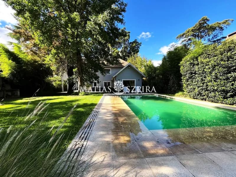 Casa en venta · Barrio Parque Leloir, Ituzaingó, GBA Oeste, Provincia de Buenos Aires Casa en venta · Barrio Parque Leloir, Ituzaingó, GBA Oeste, Provincia de Buenos Aires