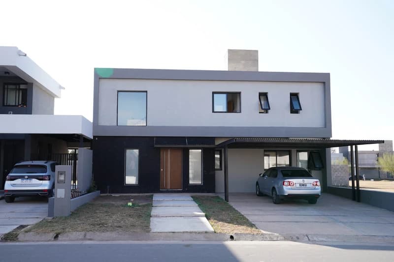 Casa en venta · Docta Boulevard, Docta, Córdoba Capital, Córdoba Casa en venta · Docta Boulevard, Docta, Córdoba Capital, Córdoba