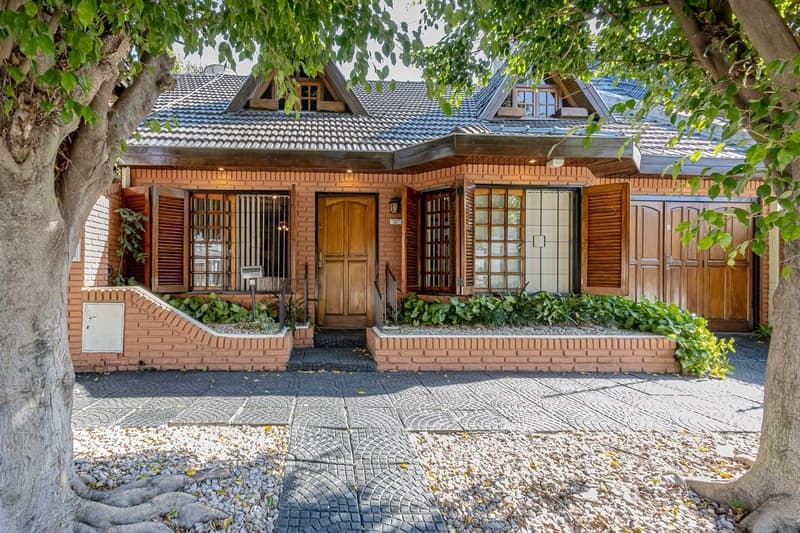 Casa en venta · Haedo, Morón, GBA Oeste, Provincia de Buenos Aires Casa en venta · Haedo, Morón, GBA Oeste, Provincia de Buenos Aires