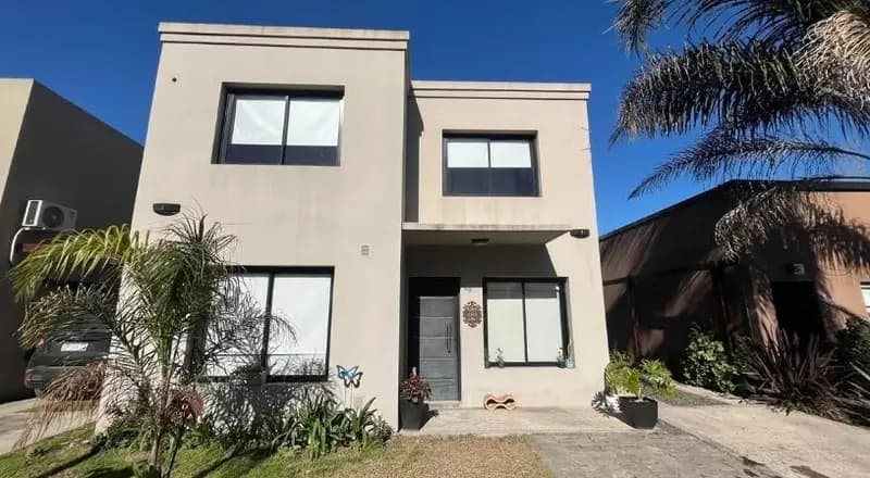 Casa en venta · Villa Gobernador Udaondo, Ituzaingó, GBA Oeste, Provincia de Buenos Aires Casa en venta · Villa Gobernador Udaondo, Ituzaingó, GBA Oeste, Provincia de Buenos Aires