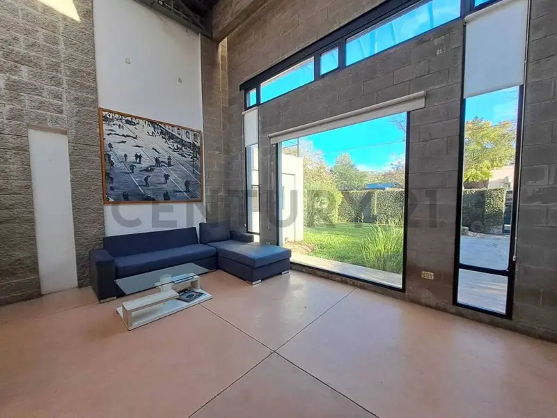 Casa en venta · Barrio Parque Leloir, Ituzaingó, GBA Oeste, Provincia de Buenos Aires Casa en venta · Barrio Parque Leloir, Ituzaingó, GBA Oeste, Provincia de Buenos Aires