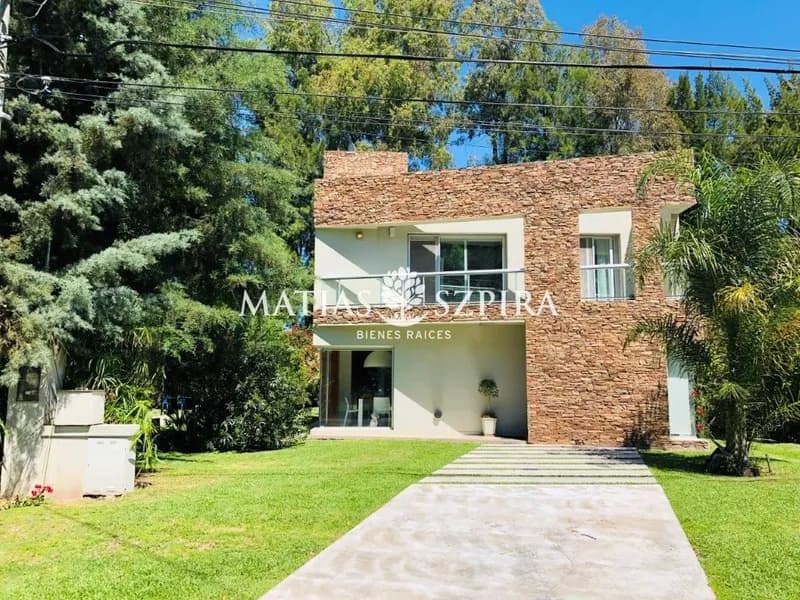 Casa en venta · Cardenal del Monte, General Rodriguez, GBA Oeste, Provincia de Buenos Aires Casa en venta · Cardenal del Monte, General Rodriguez, GBA Oeste, Provincia de Buenos Aires