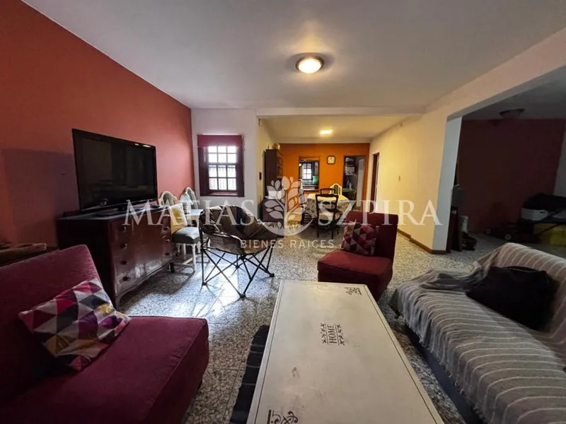 Casa en venta · Villa Tesei Este, Morón, Morón, GBA Oeste, Provincia de Buenos Aires Casa en venta · Villa Tesei Este, Morón, Morón, GBA Oeste, Provincia de Buenos Aires