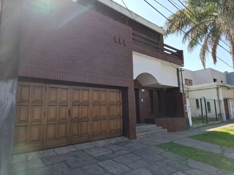 Casa en venta · Ituzaingó, GBA Oeste, Provincia de Buenos Aires Casa en venta · Ituzaingó, GBA Oeste, Provincia de Buenos Aires