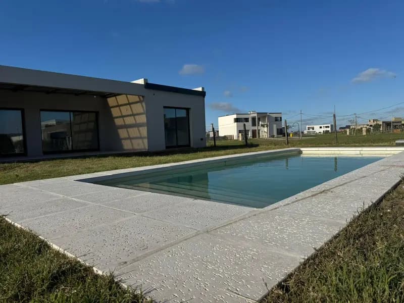 Casa en venta · Escobar, GBA Norte, Provincia de Buenos Aires Casa en venta · Escobar, GBA Norte, Provincia de Buenos Aires