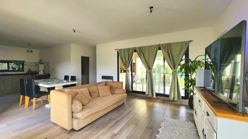 Casa en venta · Santa Emilia, Pilar Del Este, Pilar, GBA Norte, Provincia de Buenos Aires Casa en venta · Santa Emilia, Pilar Del Este, Pilar, GBA Norte, Provincia de Buenos Aires