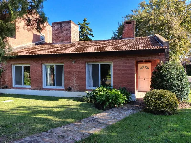Casa en venta · Champagnat Country Club, Pilar, GBA Norte, Provincia de Buenos Aires Casa en venta · Champagnat Country Club, Pilar, GBA Norte, Provincia de Buenos Aires