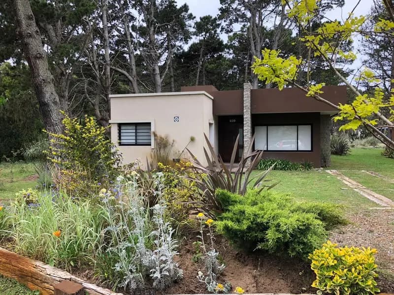 Casa en venta · Costa del Este, La Costa, Costa Atlántica, Provincia de Buenos Aires Casa en venta · Costa del Este, La Costa, Costa Atlántica, Provincia de Buenos Aires