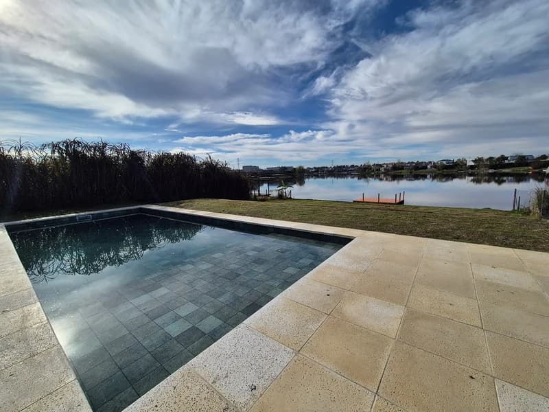 Casa en venta · San Benito, Tigre, GBA Norte, Provincia de Buenos Aires Casa en venta · San Benito, Tigre, GBA Norte, Provincia de Buenos Aires