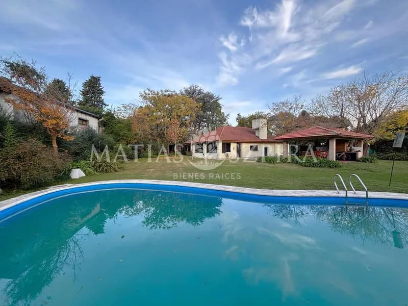 Casa en venta · Barrio Parque Leloir, Ituzaingó, GBA Oeste, Provincia de Buenos Aires Casa en venta · Barrio Parque Leloir, Ituzaingó, GBA Oeste, Provincia de Buenos Aires