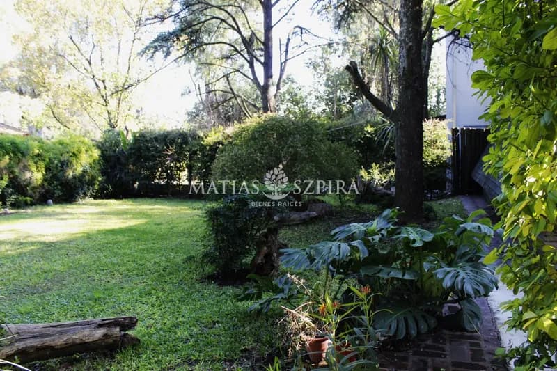 Casa en venta · Villa Gobernador Udaondo, Ituzaingó, GBA Oeste, Provincia de Buenos Aires Casa en venta · Villa Gobernador Udaondo, Ituzaingó, GBA Oeste, Provincia de Buenos Aires