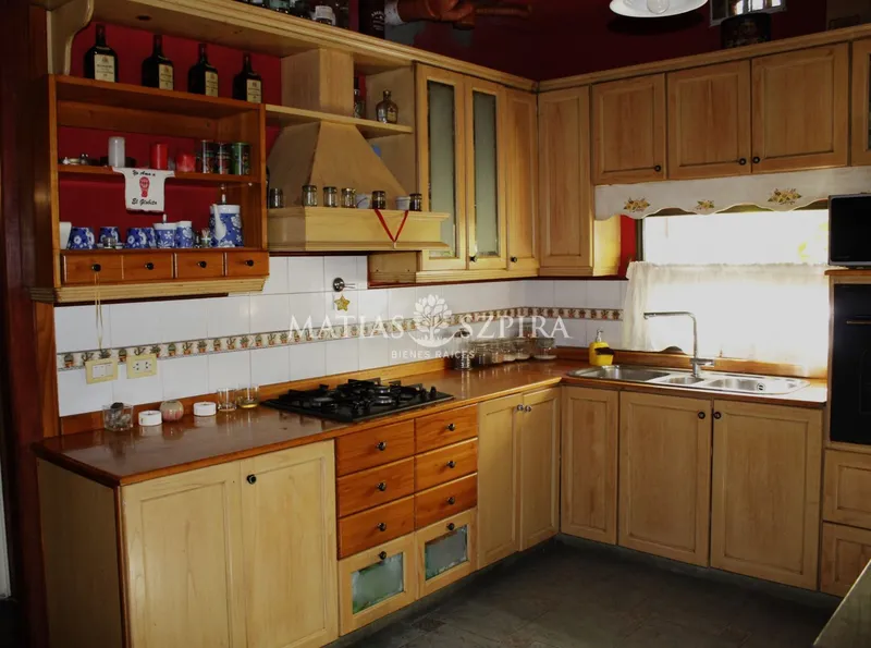Casa en venta · Villa Gobernador Udaondo, Ituzaingó, GBA Oeste, Provincia de Buenos Aires Casa en venta · Villa Gobernador Udaondo, Ituzaingó, GBA Oeste, Provincia de Buenos Aires